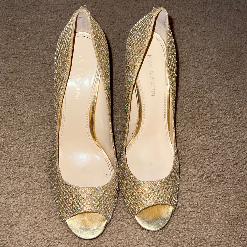 Enzo Angiolini gold sparkly heels